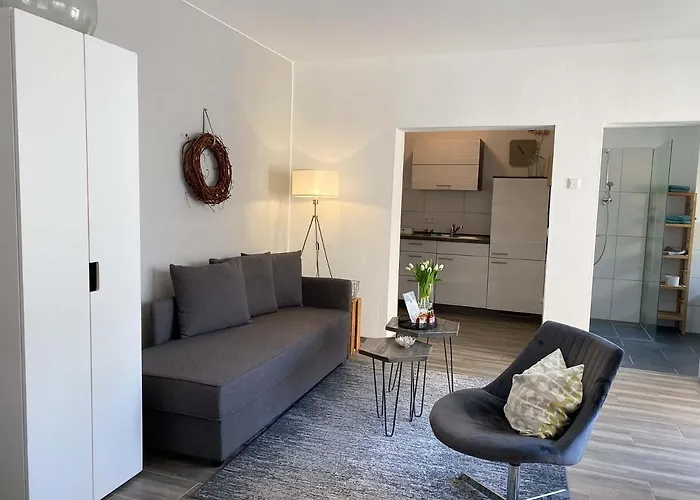 Weinquartier 6 Eventraum Fahrradraum Kaffee Kueche Parken * נאומבורג