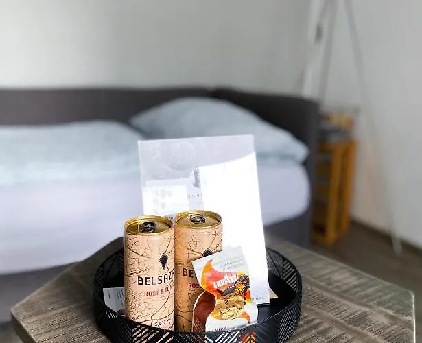 Weinquartier 6 Eventraum Fahrradraum Kaffee Kueche Parken נאומבורג