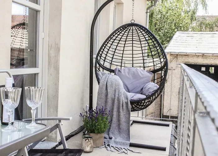 Weinquartier 6 Eventraum Fahrradraum Kaffee Kueche Parken דירה נאומבורג